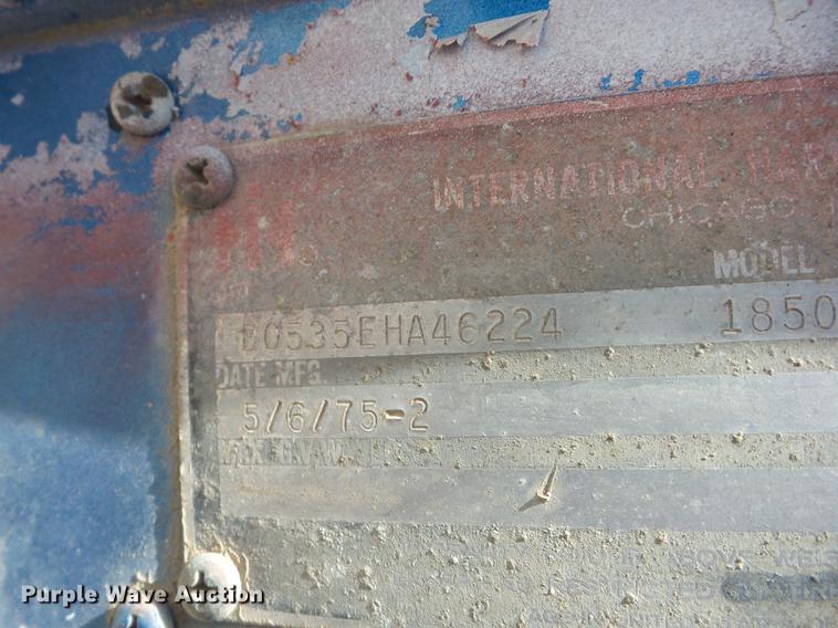 image for item EI9855 1975 International 1850 flatbed truck