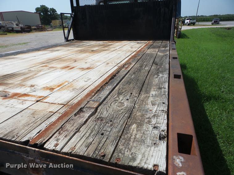 image for item EI9855 1975 International 1850 flatbed truck