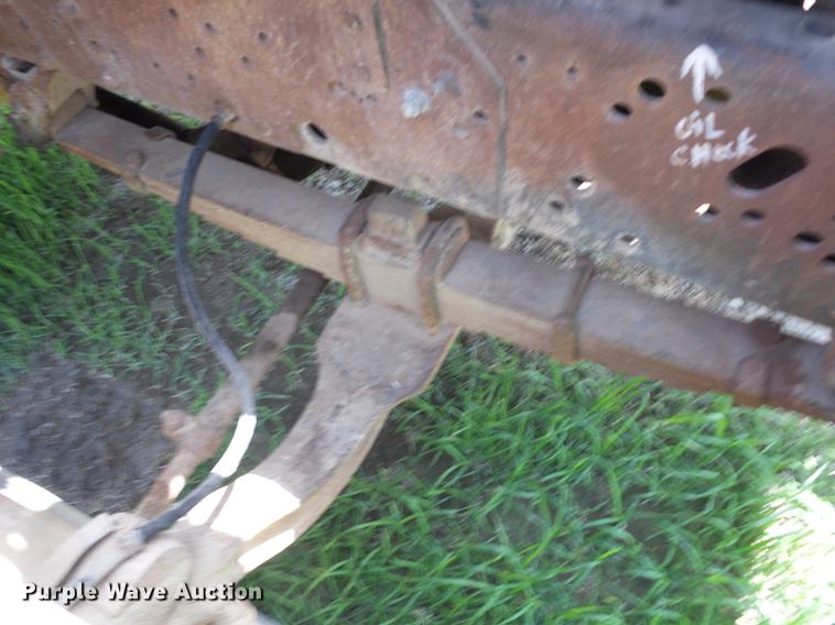 image for item EI9855 1975 International 1850 flatbed truck