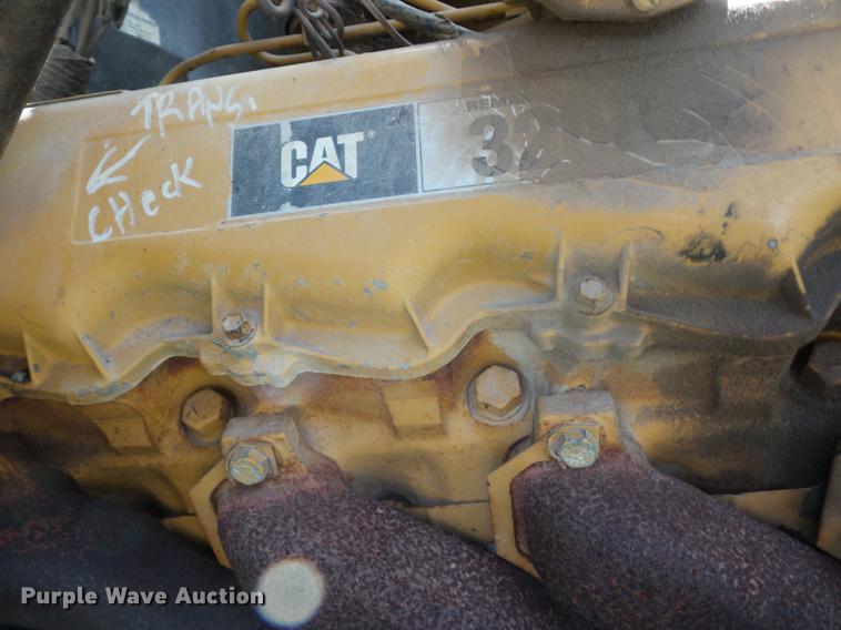 image for item EI9855 1975 International 1850 flatbed truck