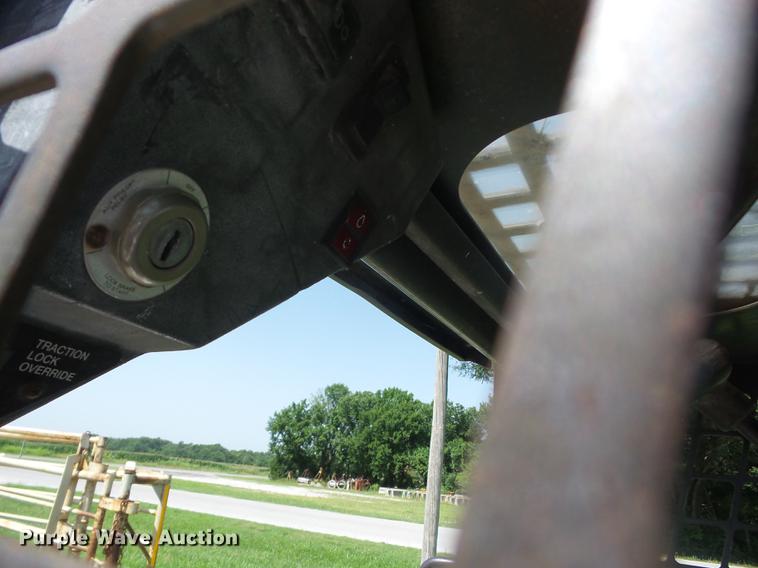 image for item EI9856 1995 Bobcat 853 skid steer