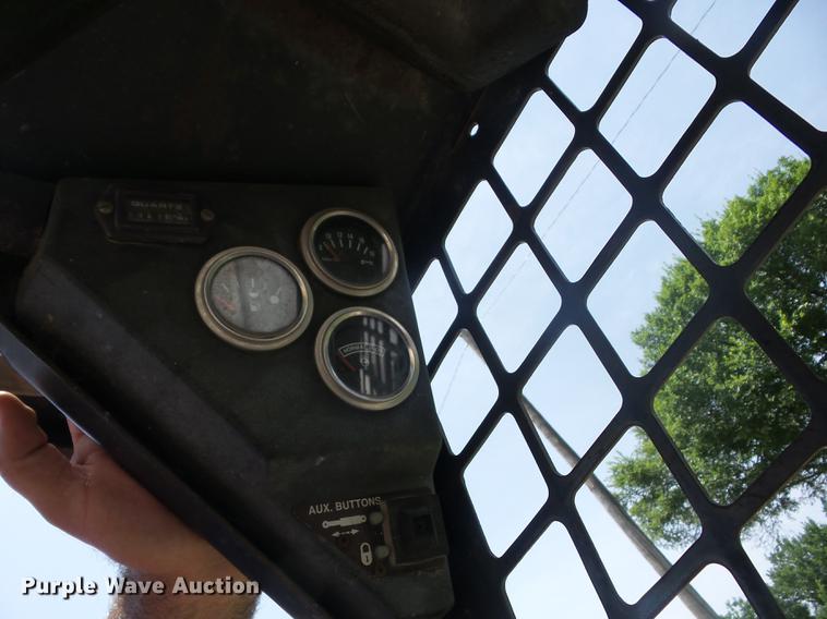 image for item EI9856 1995 Bobcat 853 skid steer