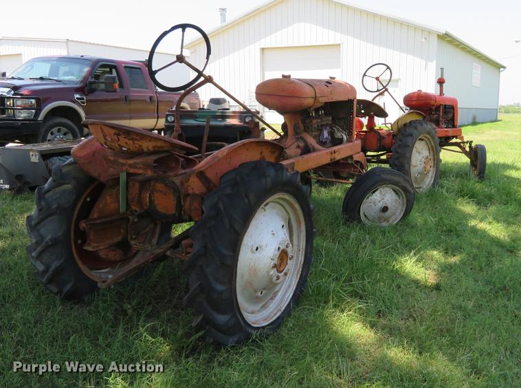 (2) B.F. Avery V tractors in Winfield, KS Item EJ9704 sold Purple Wave