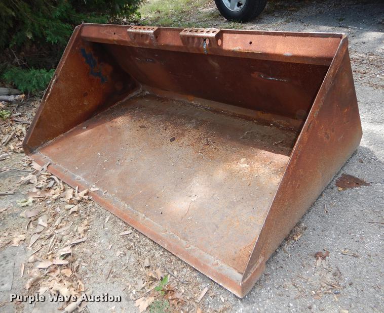 image for item EK9381 72"W skid steer bucket