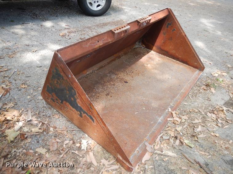 image for item EK9381 72"W skid steer bucket