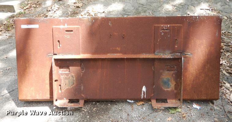 image for item EK9381 72"W skid steer bucket