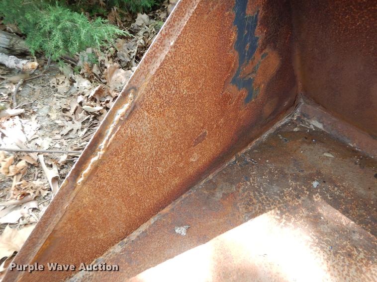 image for item EK9381 72"W skid steer bucket