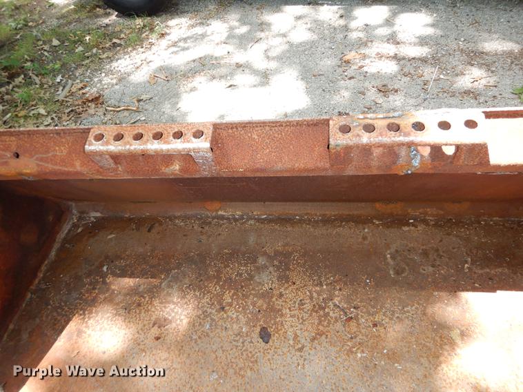 image for item EK9381 72"W skid steer bucket