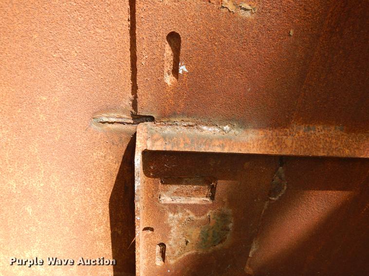 image for item EK9381 72"W skid steer bucket