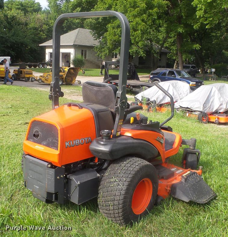 image for item ER9563 Kubota ZD326 ZTR lawn mower