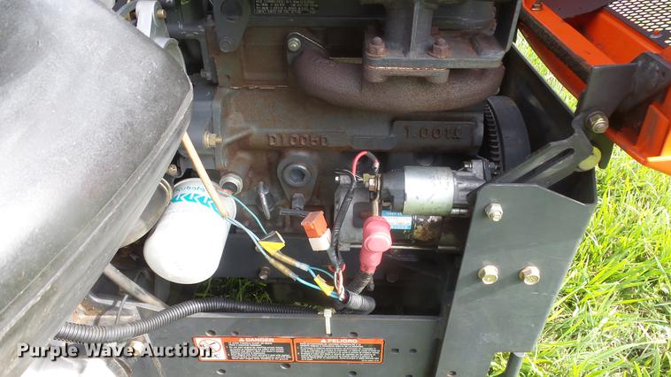 image for item ER9563 Kubota ZD326 ZTR lawn mower