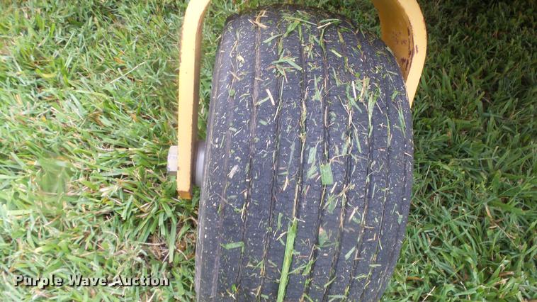 image for item ER9564 Hustler 4600 lawn mower