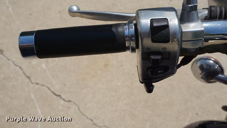 image for item ES9870 2003 Yamaha V-Star 1100 Custom motorcycle