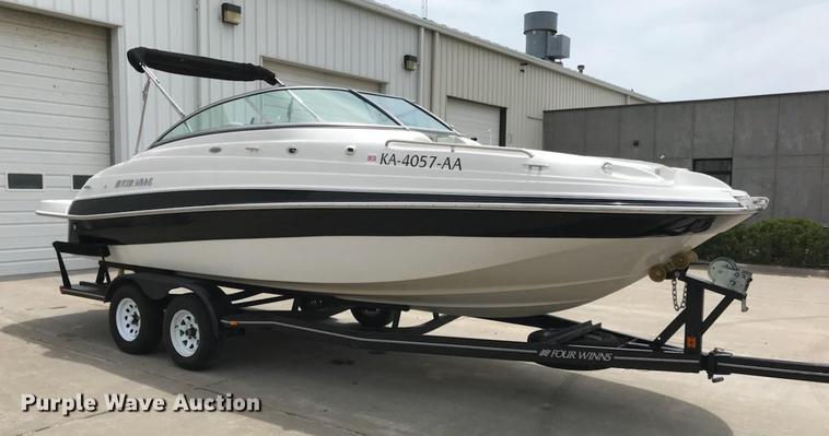 image for item G1211 2003 Four Winns 214 Funship deck boat