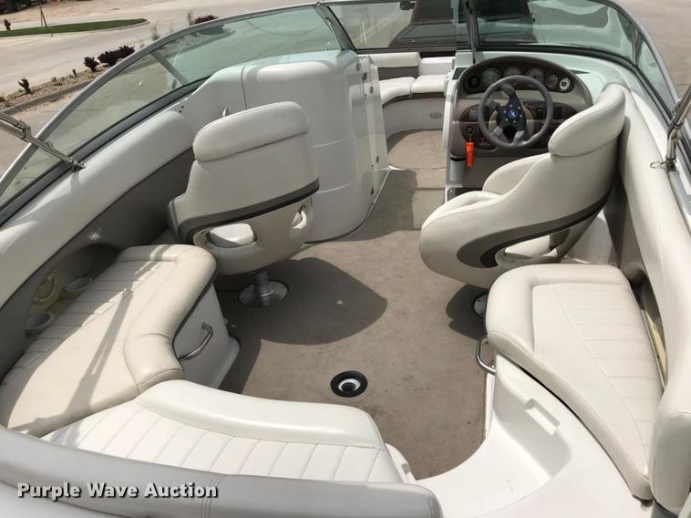 image for item G1211 2003 Four Winns 214 Funship deck boat