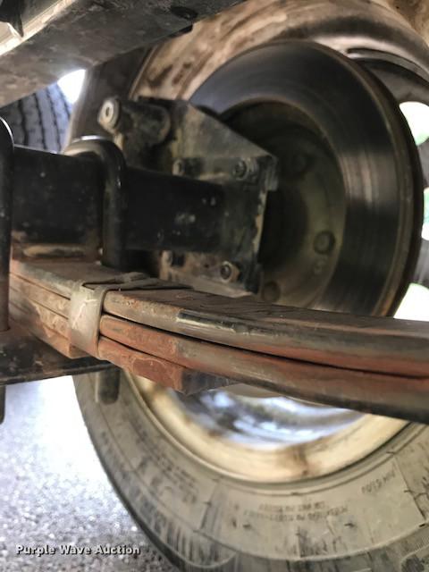 image for item G1211 2003 Four Winns 214 Funship deck boat