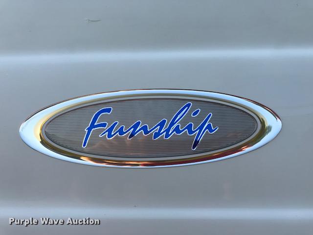 image for item G1211 2003 Four Winns 214 Funship deck boat