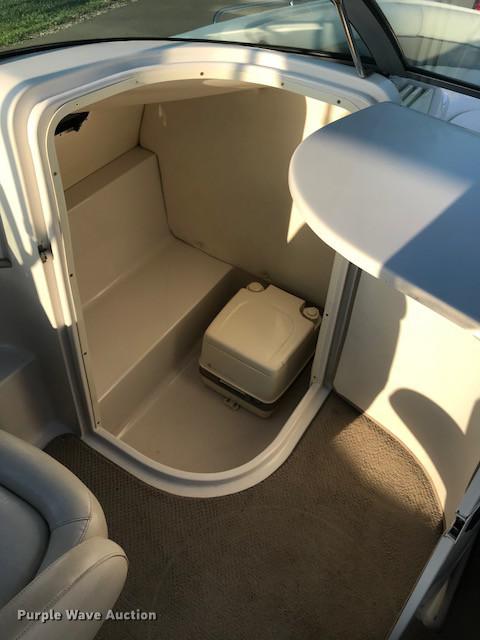 image for item G1211 2003 Four Winns 214 Funship deck boat