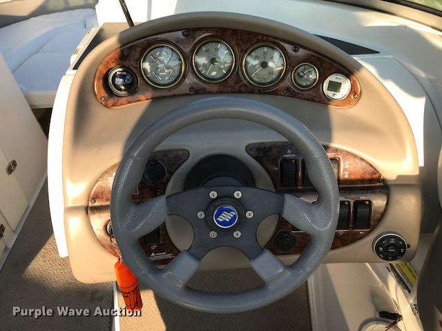 image for item G1211 2003 Four Winns 214 Funship deck boat