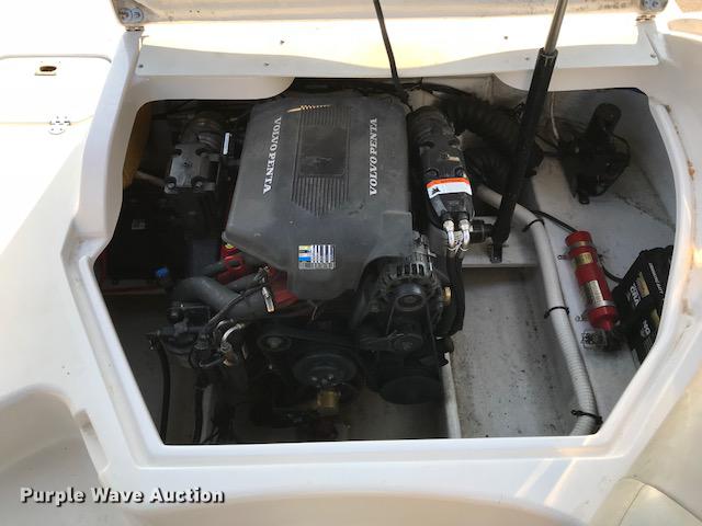 image for item G1211 2003 Four Winns 214 Funship deck boat