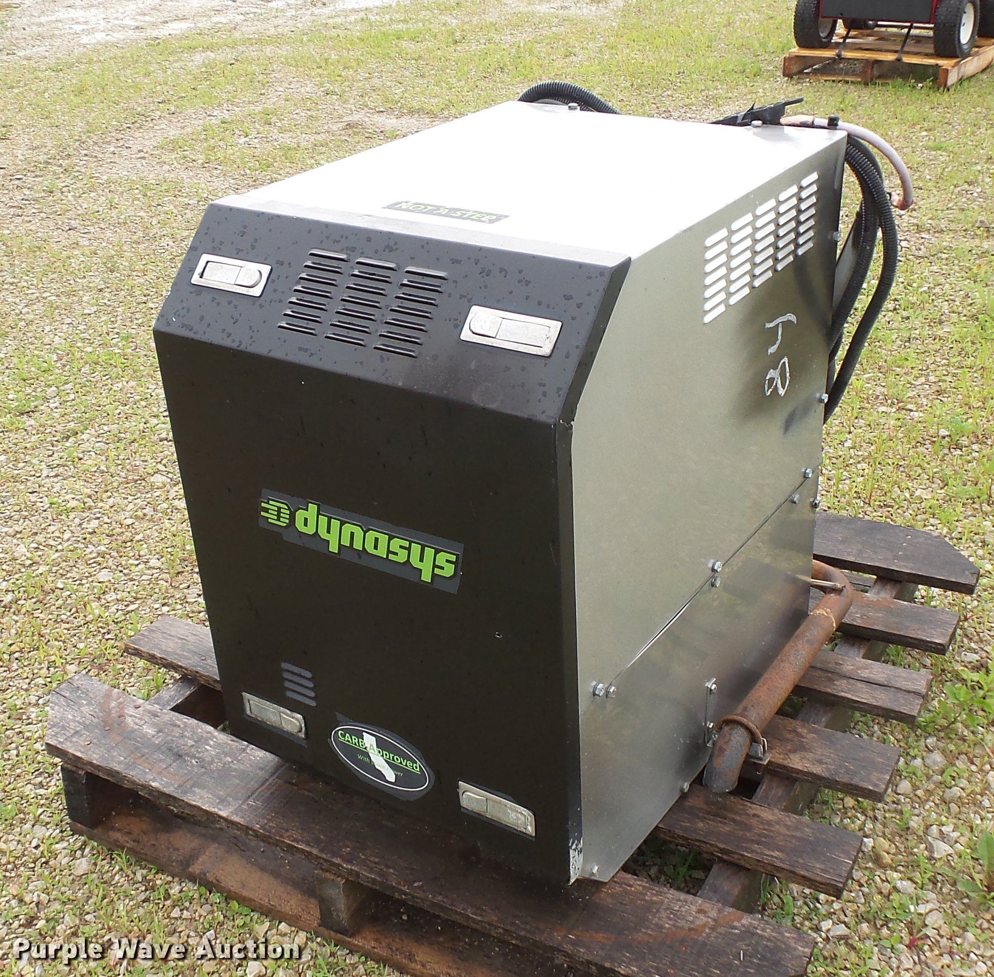 Dynasys auxiliary power unit in Plainview, MN Item DV9378 sold