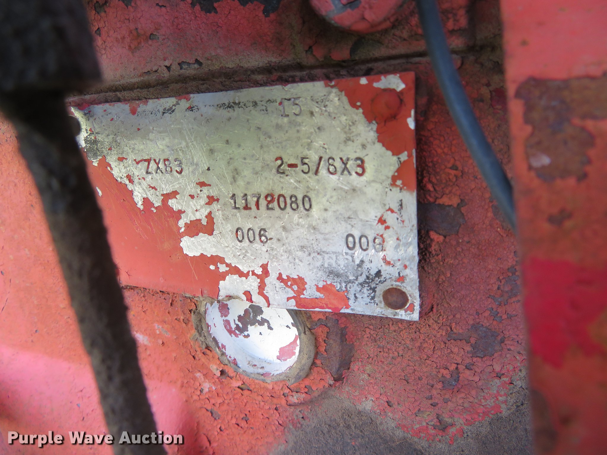 (2) B.F. Avery V tractors in Winfield, KS Item EJ9704 sold Purple Wave