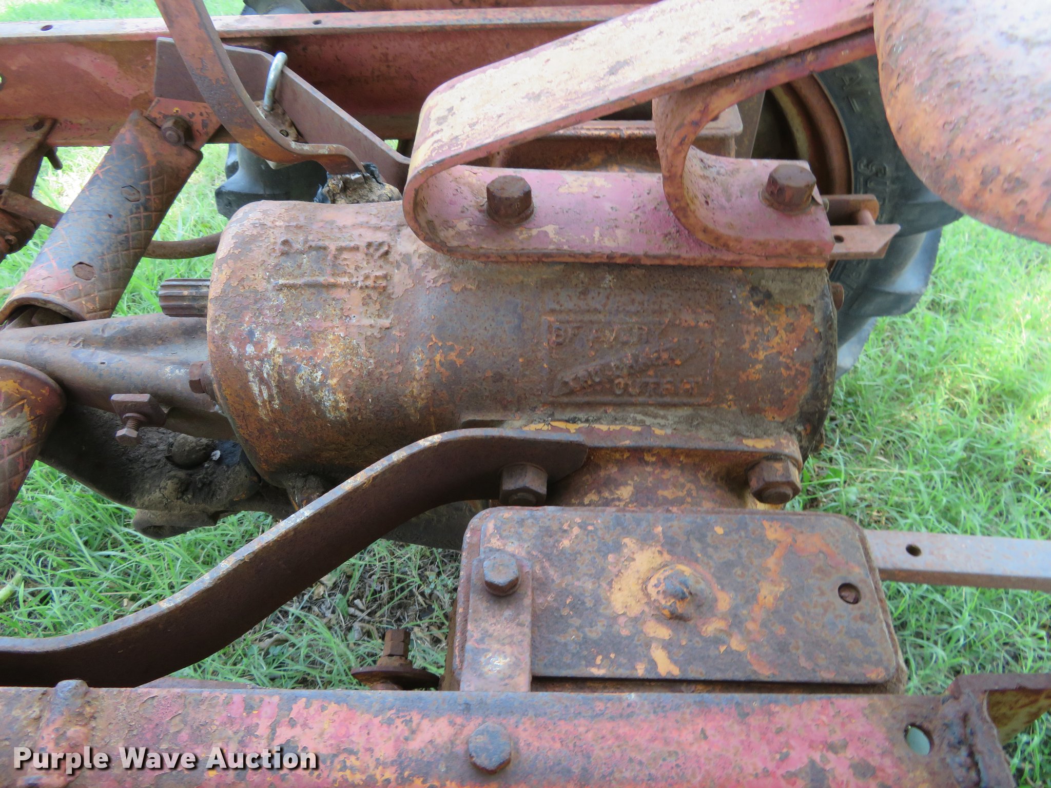 (2) B.F. Avery V tractors in Winfield, KS Item EJ9704 sold Purple Wave