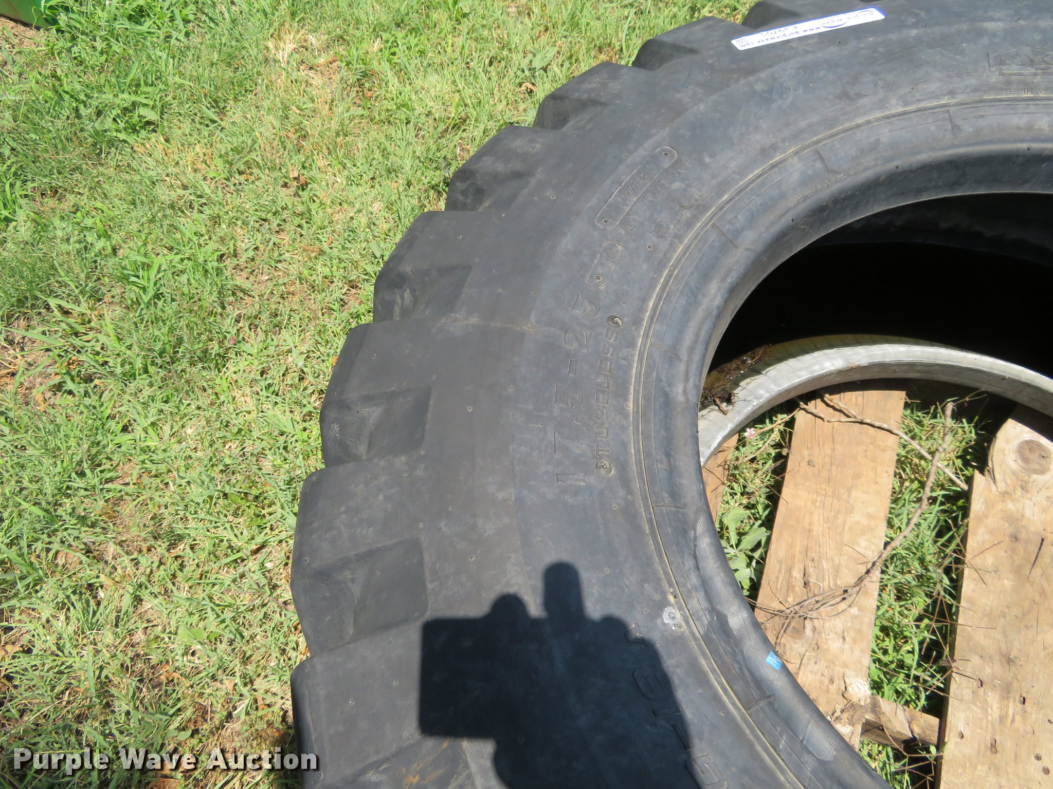 Toyo 17.525 tire in Winfield, KS Item EJ9705 sold Purple Wave