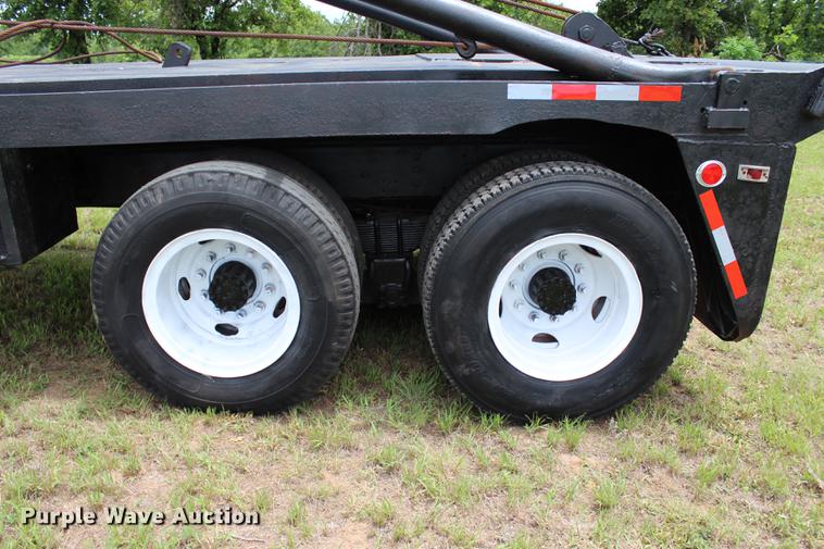 image for item BE9343 1980 International G25 flatbed winch truck