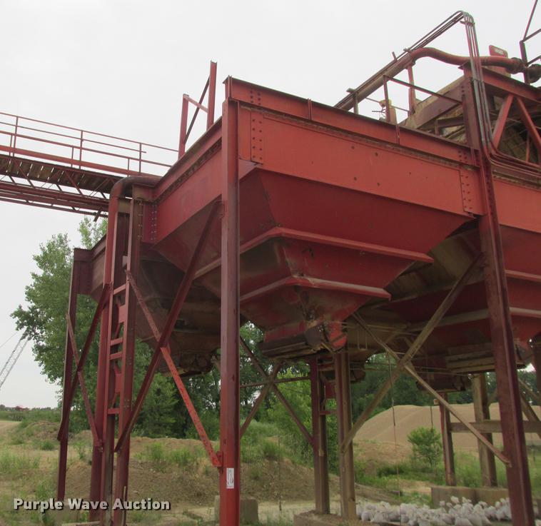 image for item DA8255 (2) bulk hopper bins