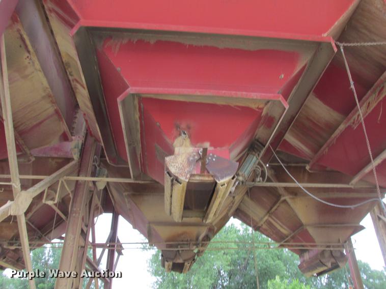 image for item DA8256 (2) bulk hopper bins