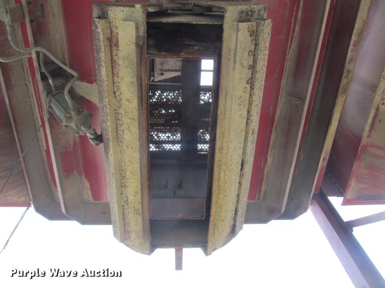 image for item DA8256 (2) bulk hopper bins