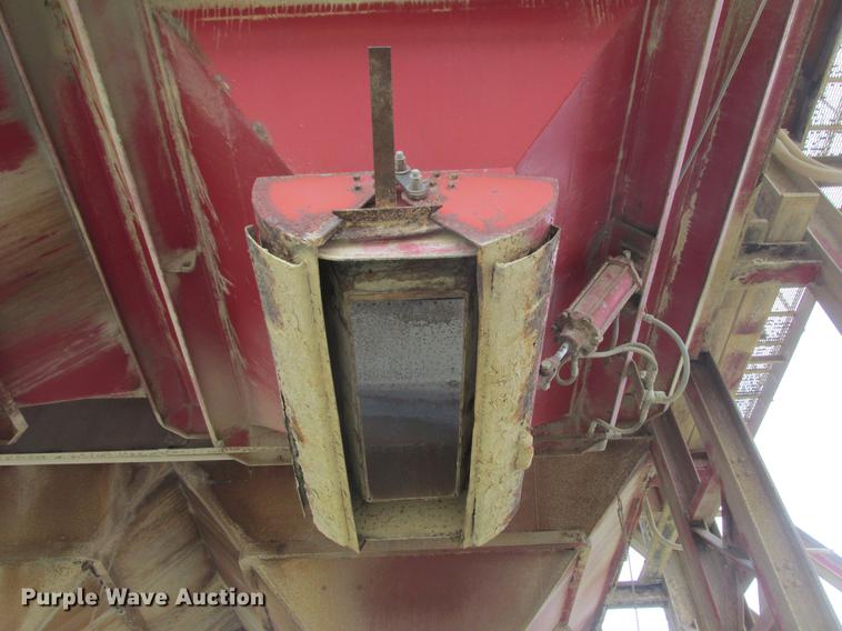 image for item DA8256 (2) bulk hopper bins