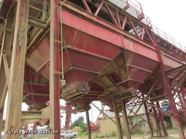 image for item DA8257 (2) bulk hopper bins