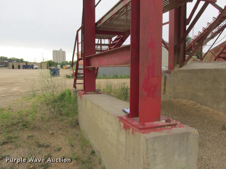 image for item DA8258 Bulk hopper bin