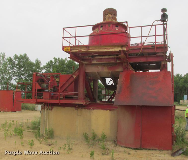 image for item DA8259 1988 Boliden Allis 600 cone crusher