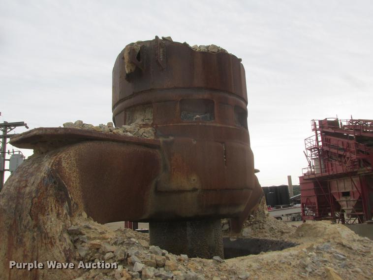 image for item DA8259 1988 Boliden Allis 600 cone crusher