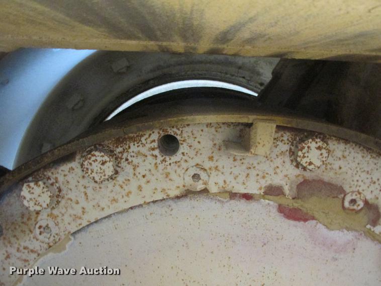 image for item DA8259 1988 Boliden Allis 600 cone crusher