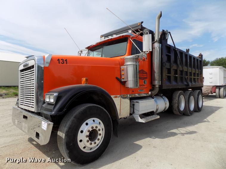 image for item DB8684 1997 Freightliner FLD120 Classic dump truck