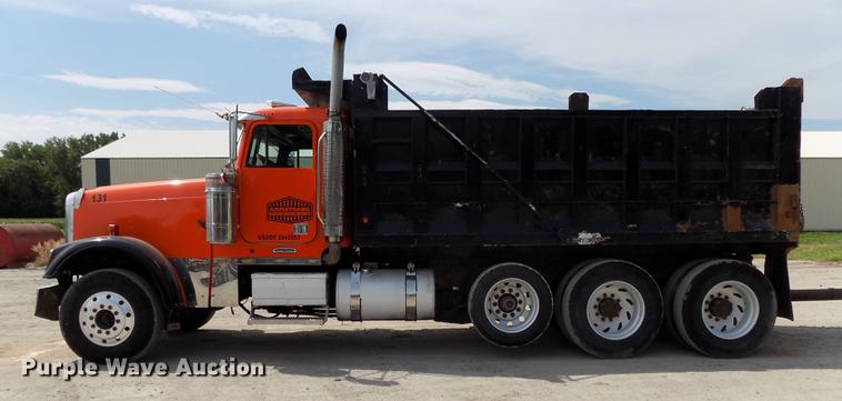 image for item DB8684 1997 Freightliner FLD120 Classic dump truck