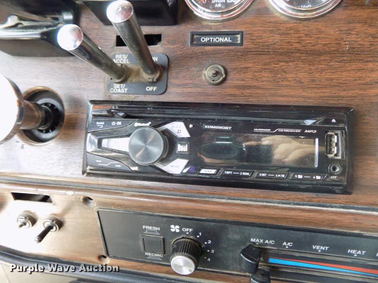 image for item DB8684 1997 Freightliner FLD120 Classic dump truck