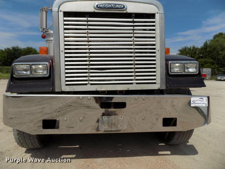 image for item DB8684 1997 Freightliner FLD120 Classic dump truck