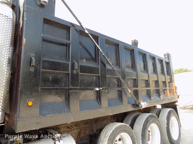 image for item DB8684 1997 Freightliner FLD120 Classic dump truck