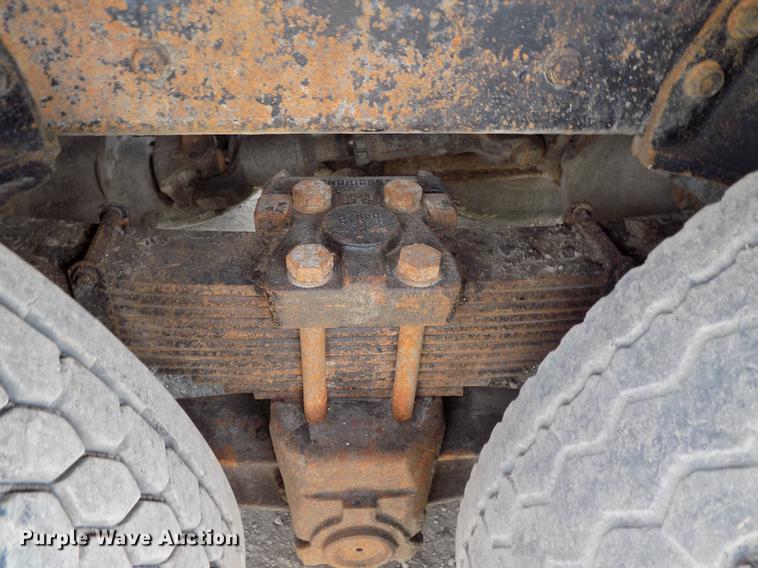 image for item DB8684 1997 Freightliner FLD120 Classic dump truck