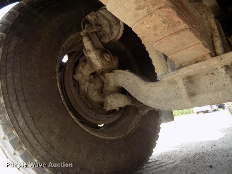 image for item DB8684 1997 Freightliner FLD120 Classic dump truck