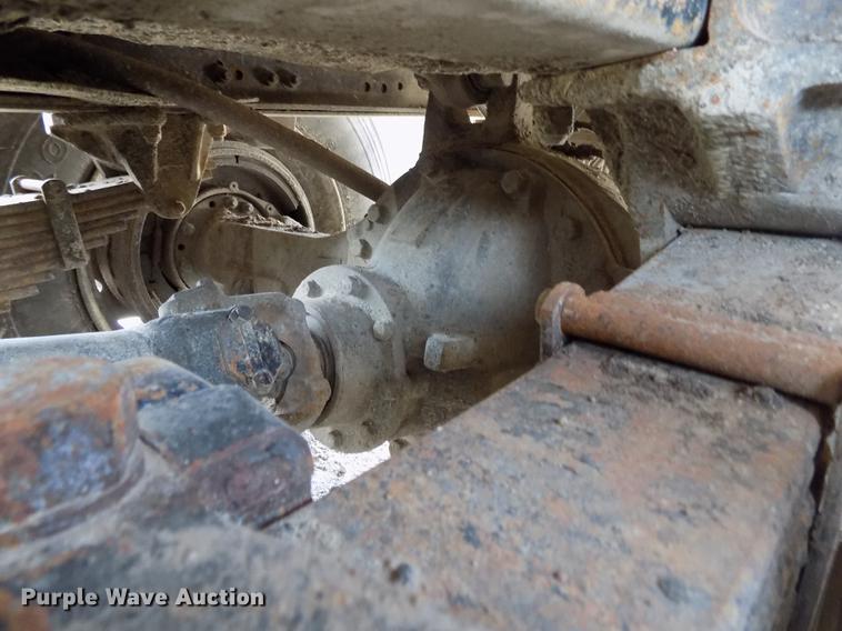 image for item DB8684 1997 Freightliner FLD120 Classic dump truck