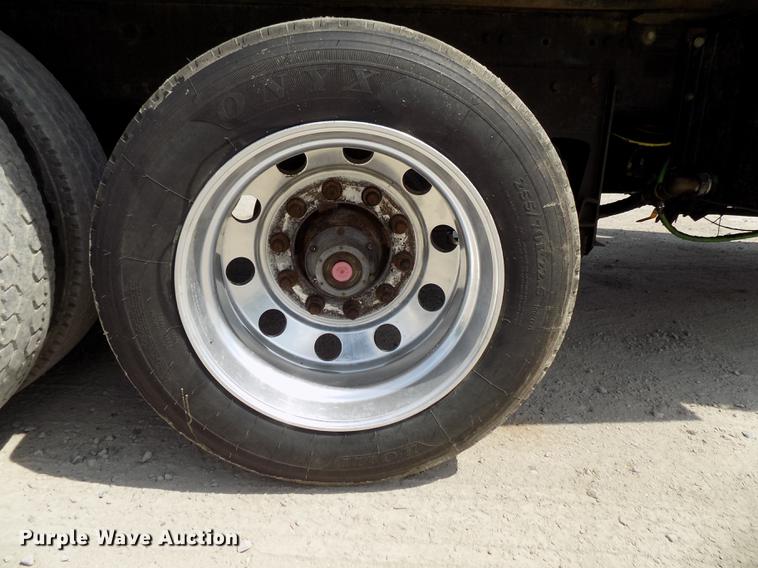 image for item DB8684 1997 Freightliner FLD120 Classic dump truck