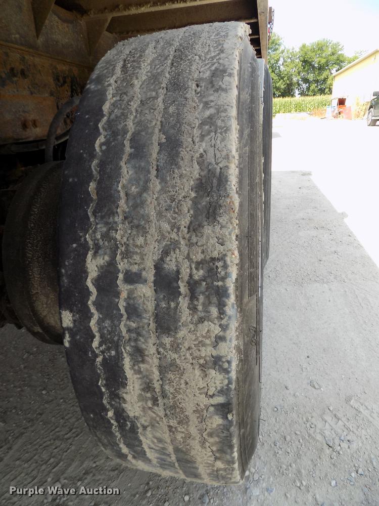 image for item DB8684 1997 Freightliner FLD120 Classic dump truck