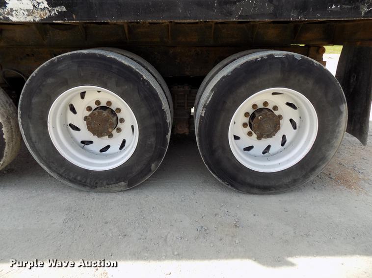 image for item DB8684 1997 Freightliner FLD120 Classic dump truck