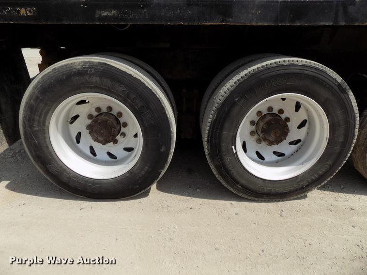 image for item DB8684 1997 Freightliner FLD120 Classic dump truck